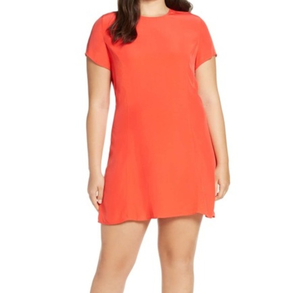 Something Navy Short Sleeve Shift Dress - Picture 4 of 5